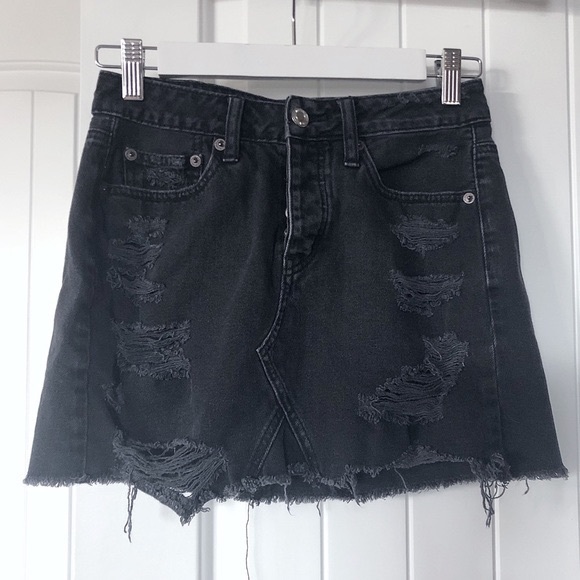 AMERICAN EAGLE Black Distressed Denim Mini Skirt - Picture 2 of 9